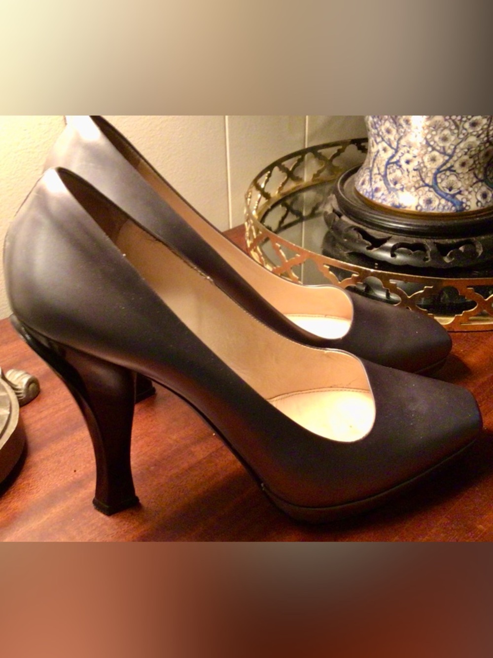 Prada /Pewter Leather Pumps - Authenticated - Sz 39 - Italy - Picture 2 of 15